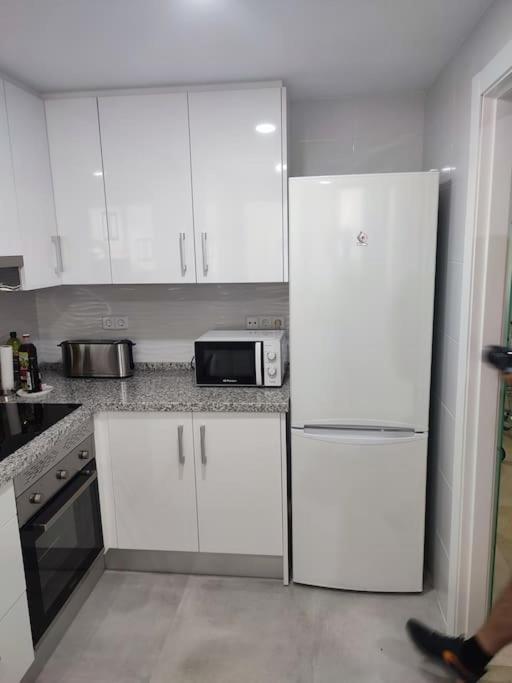 Sunny Guadalmina Apartment 马尔韦利亚 外观 照片